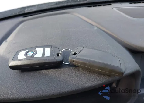 2011 BMW X3 xDrive28I z USA, uszkodzony, nr VIN 5UXWX5C52BL708230